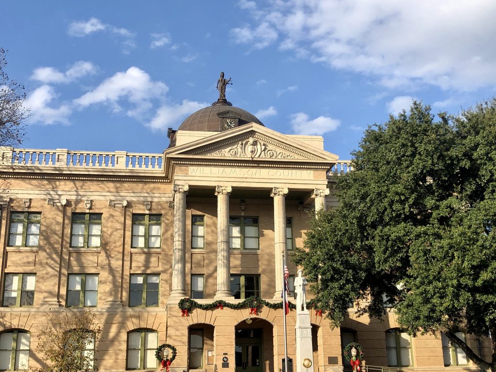 The historic Georgetown Square is just minutes away. Stroll shops, attend local events and enjoy dining on the square. Wolf Ranch shopping area is also nearby with all major retailers and restaurants.